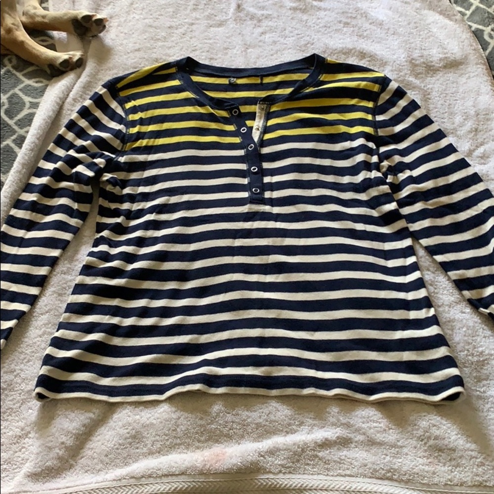 Long sleeve button shirt